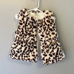 Girls 2T animal print fuzzy vest